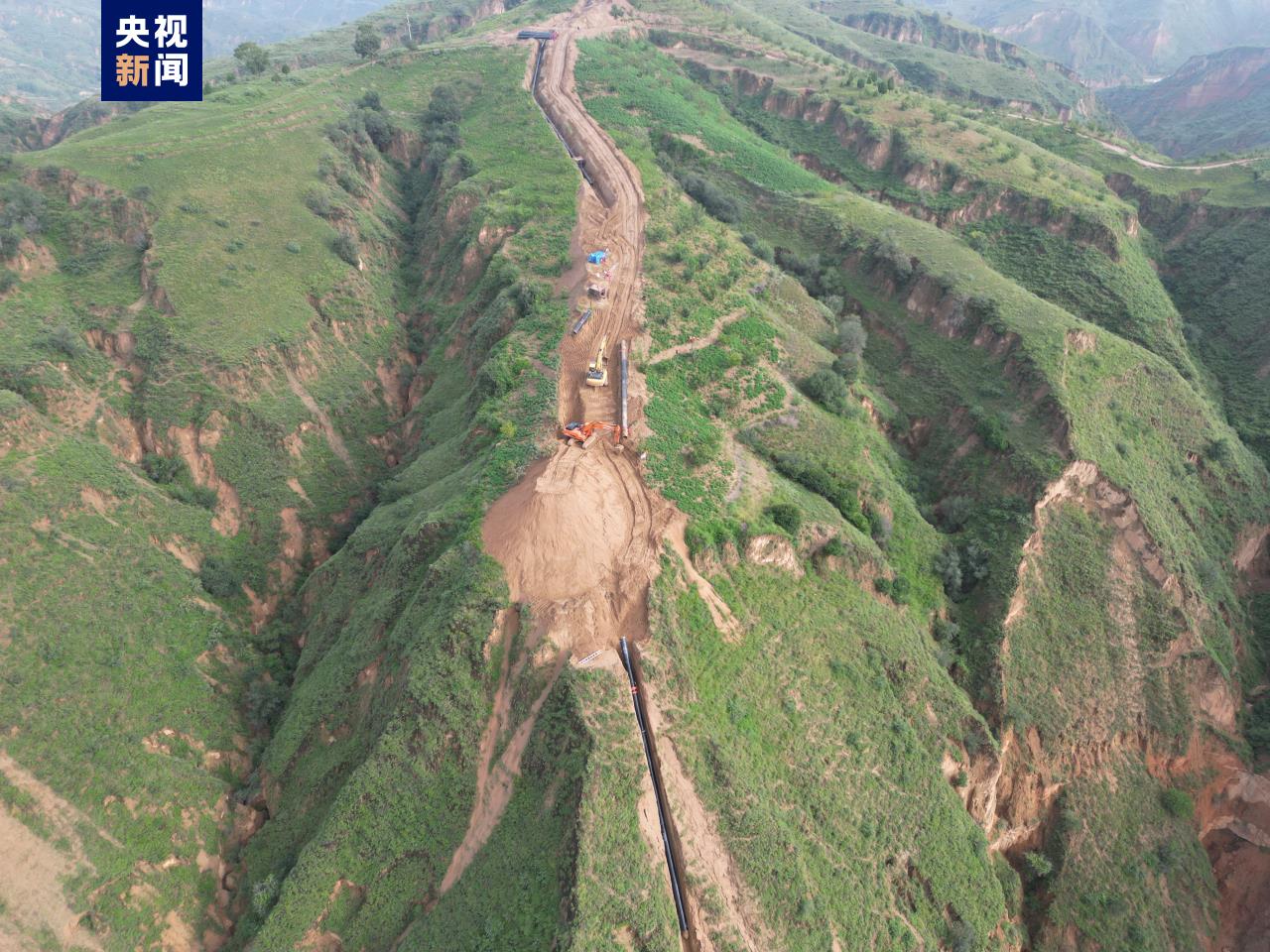 Pipa metana batubara yang paling panjang di Tiongkok yaitu pipa metana batubara Shenmu-Anping hari ini (1/12) dirampungkan pembangunnnya dan mulai beroperasi