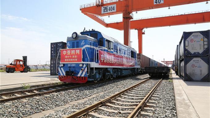 Tiongkok telah menjalin mekanisme kerja sama baru dengan negara-negara di sepanjang jalur kereta api sehingga mempercepat pengembangan kereta ekspres Tiongkok-Eropa