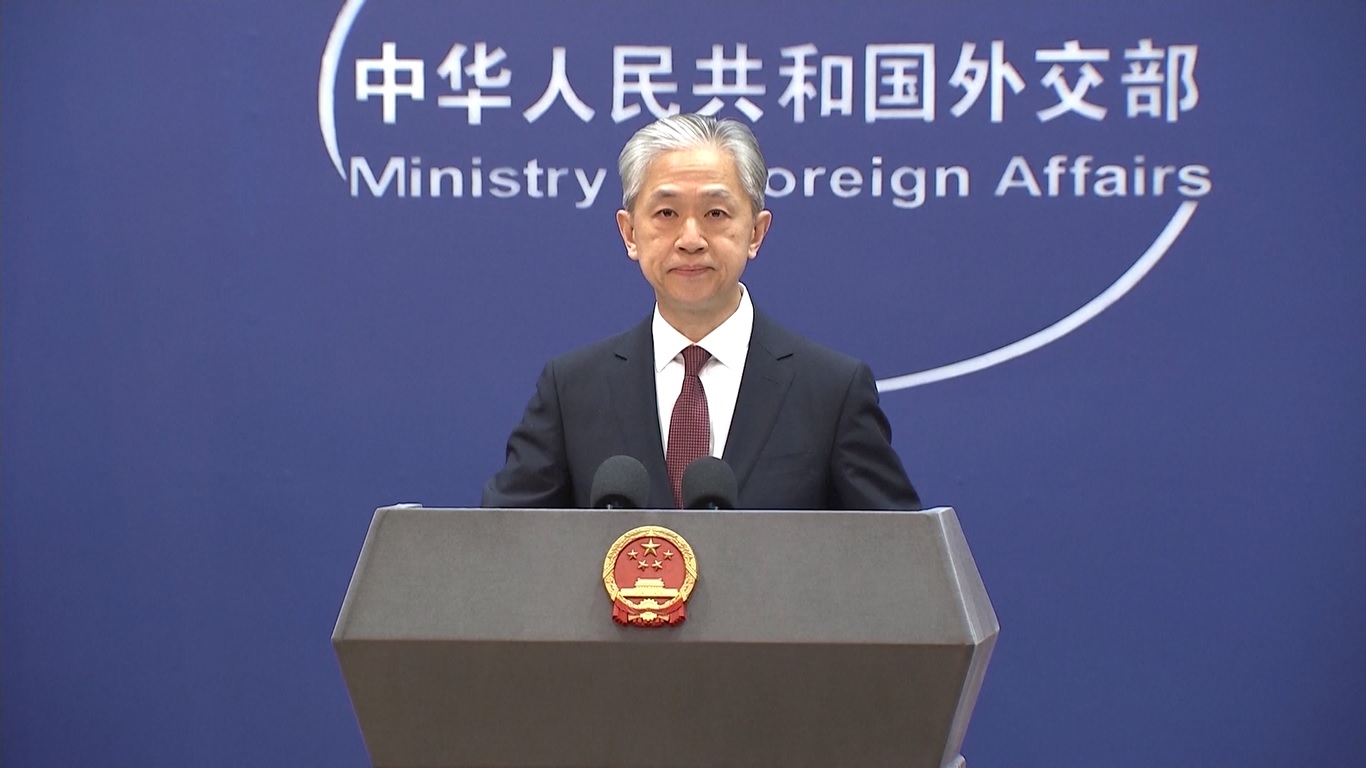 Wang membuat pernyataan tersebut ketika mengomentari serangan-serangan yang terjadi di Pakistan menjelang pemilihan umum