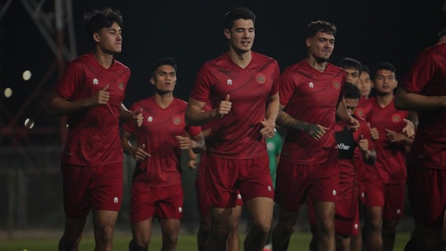 Secara bersamaan dua pemain Timnas Indonesia yaitu Elkan Baggott dan Shayne Pattynama mendapatkan klub baru pada Kamis (1/2) waktu setempat atau Jumat (2/2) dini hari WIB