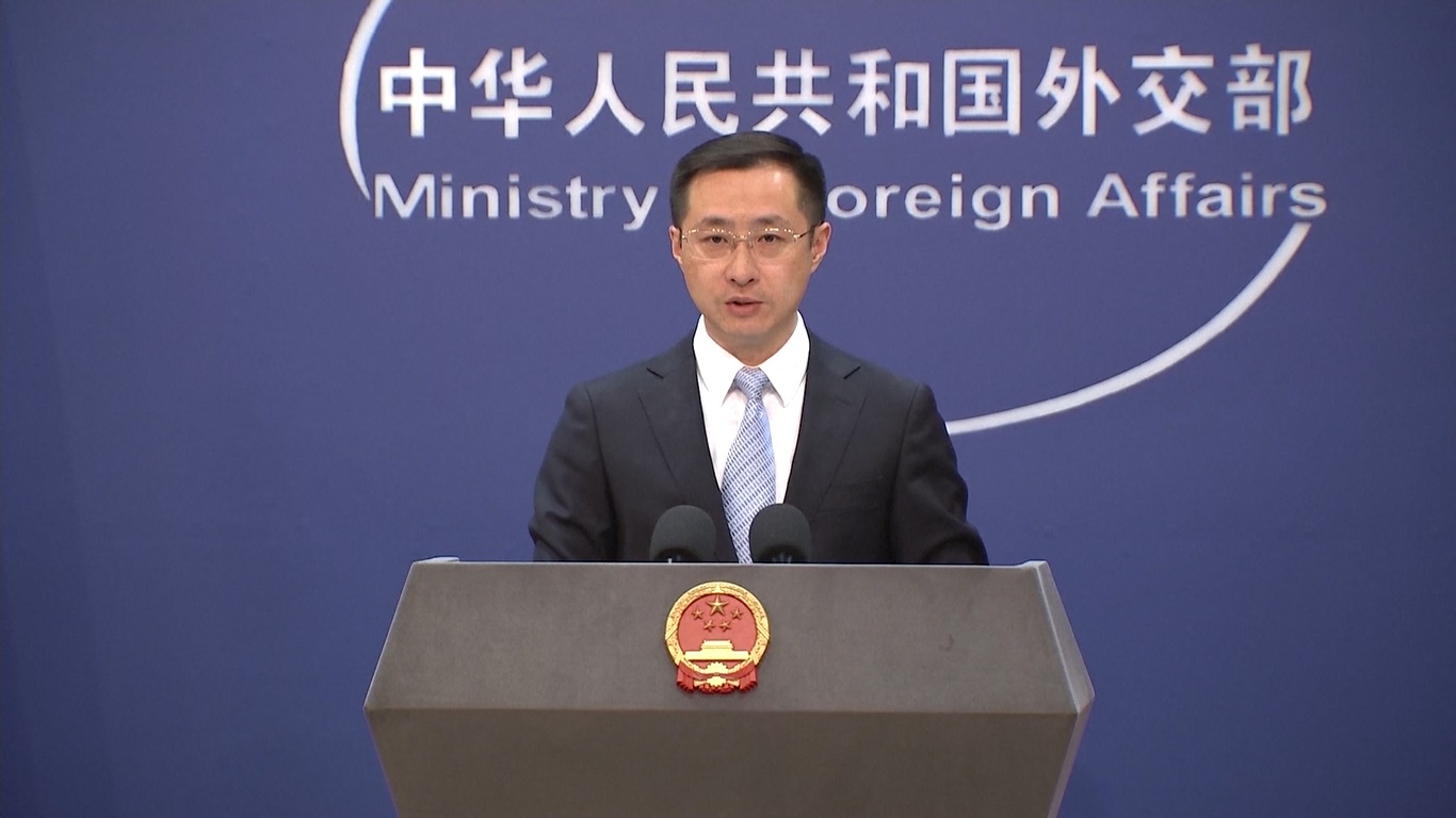 Lin mengatakan bahwa Tiongkok selama ini telah berkomitmen untuk mengelola sengketa maritim