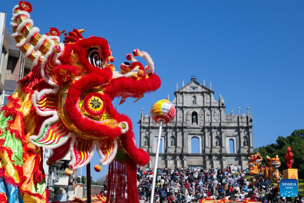 Setiap Tahun Baru Imlek di Macau selalu diadakan parade Naga