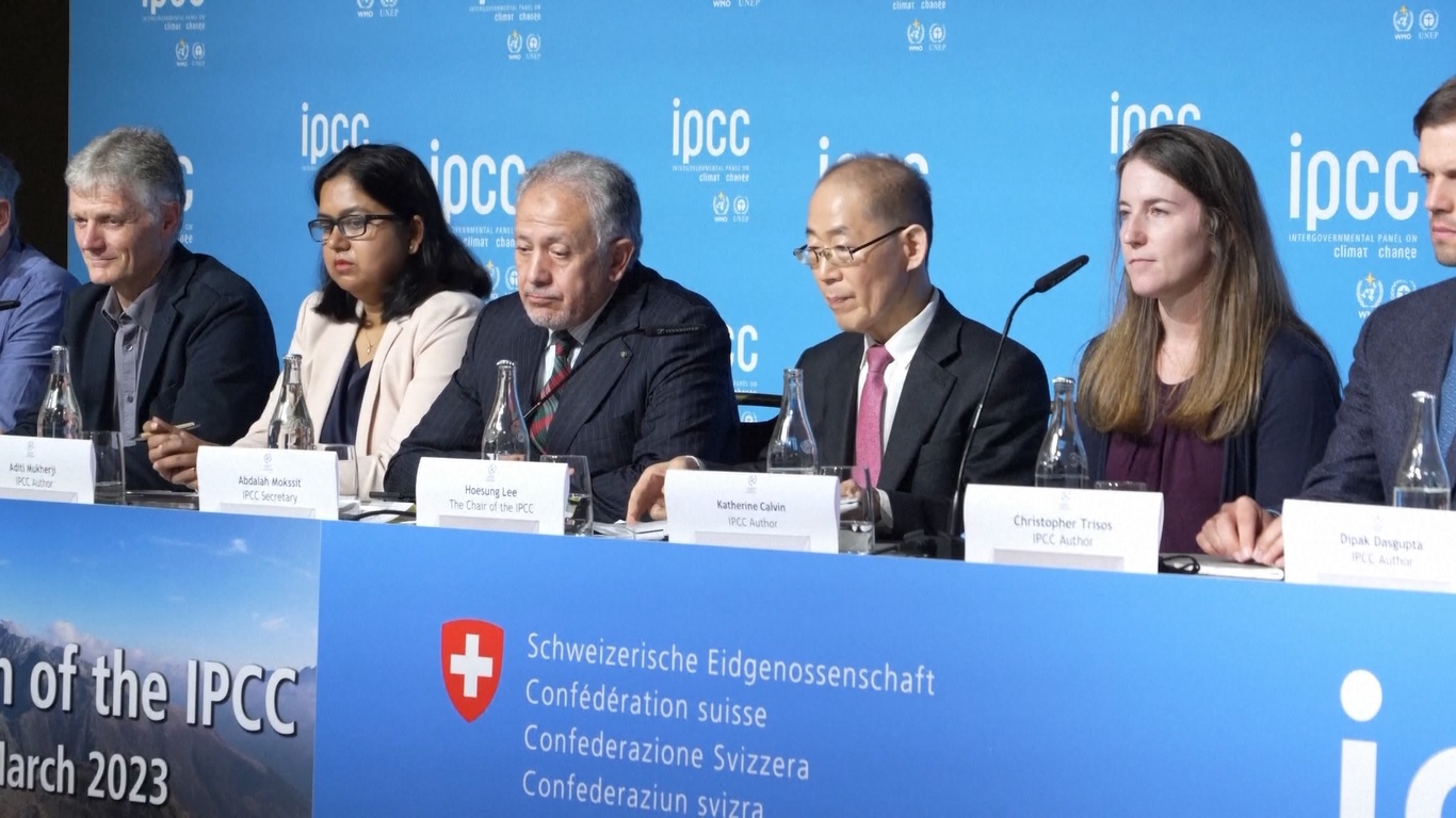 Laporan itu menyerukan tindakan segera untuk mengurangi emisi dan meningkatkan ketahanan iklim sebelum terlambat guna mengamankan masa depan berkelanjutan yang layak huni untuk semua