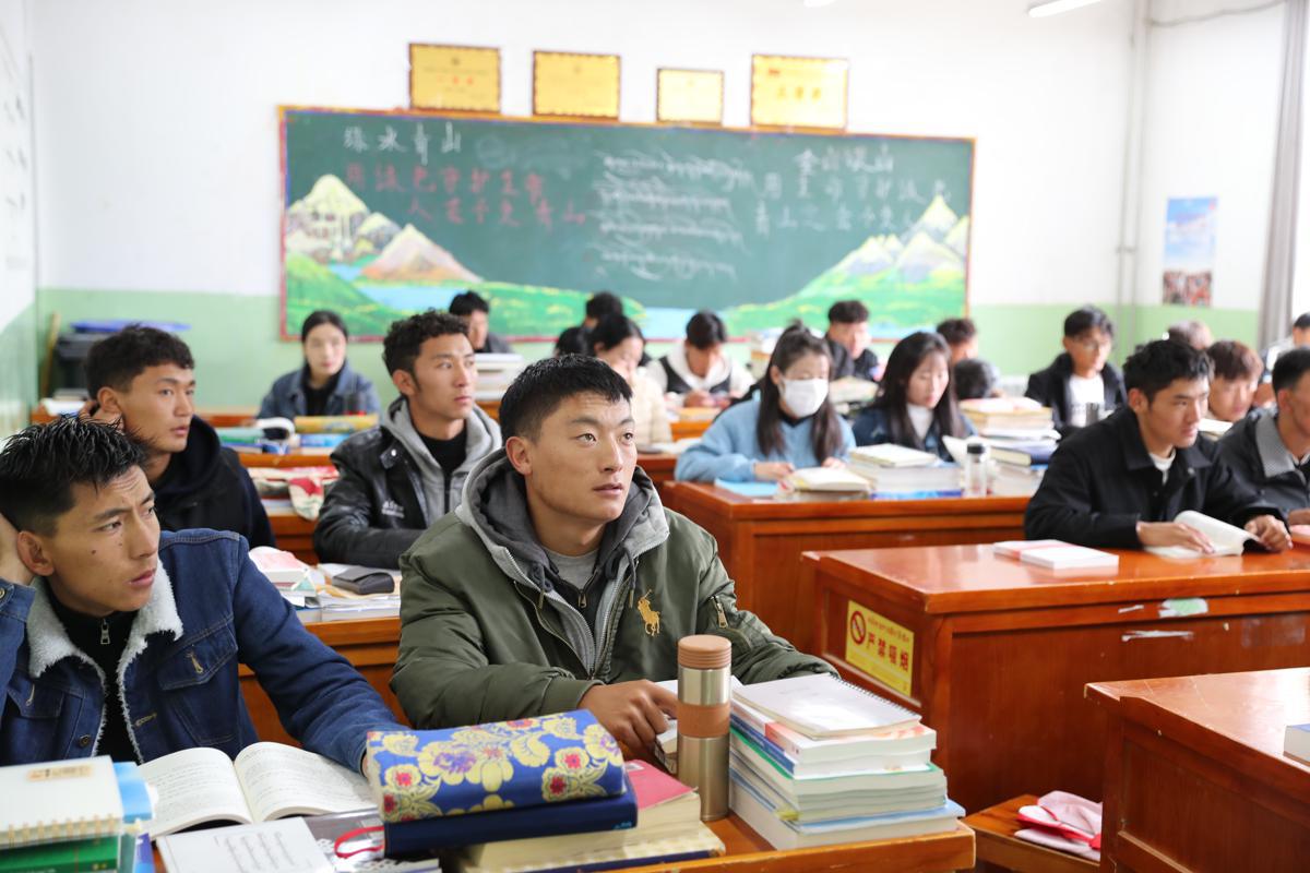 “Universitas Pengobatan Tibet memainkan peran penting dalam pelestarian ilmu pengobatan Tibet di era baru Dan universitas ini telah mengalami perubahan menakjubkan selama beberapa dekade terakhir”