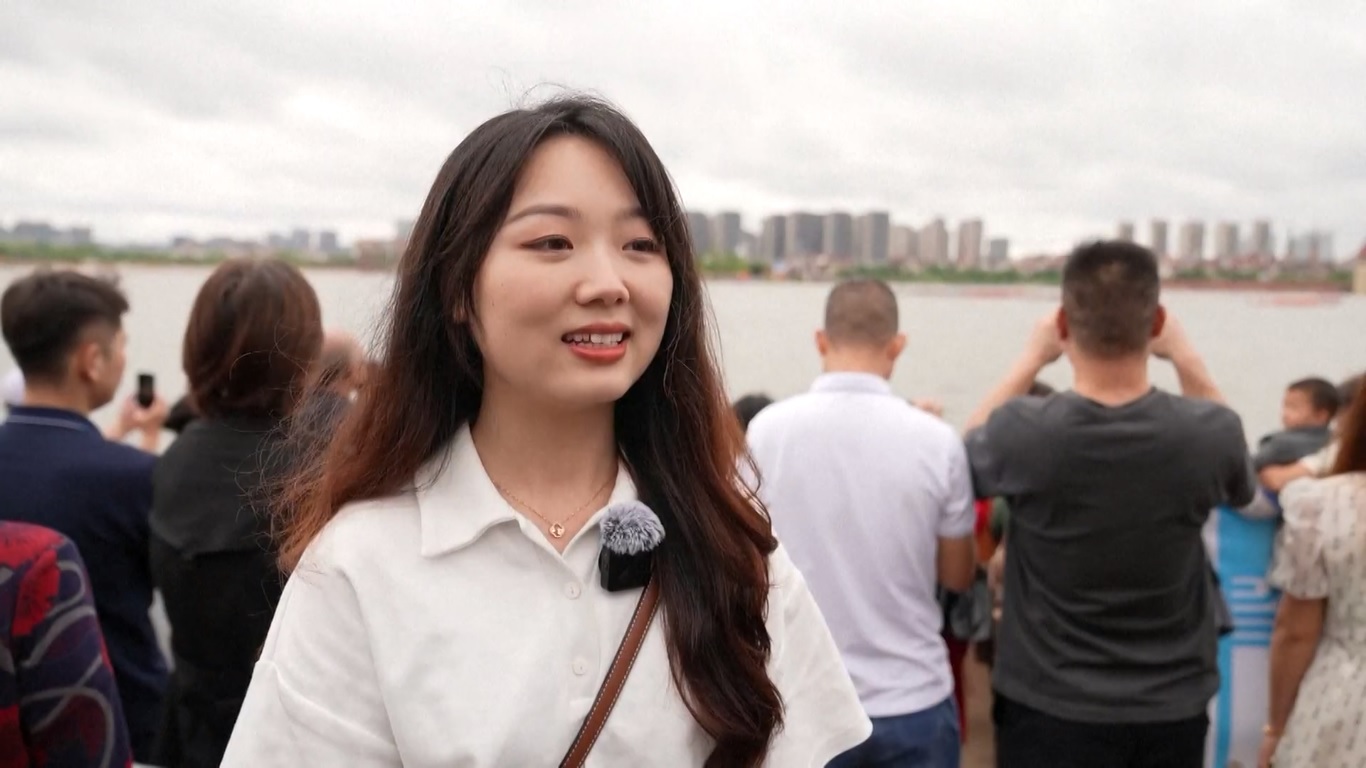 Balapan perahu naga adalah salah satu dari sekian banyak acara yang telah lama dilakukan untuk merayakan Festival Duanwu