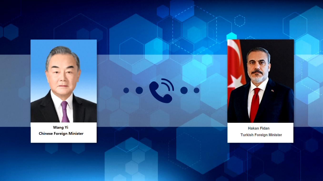 Menlu Tiongkok Desak Negara-negara Timur Tengah untuk Jaga Ketenangan dan Selesaikan Perselisihan melalui Dialog