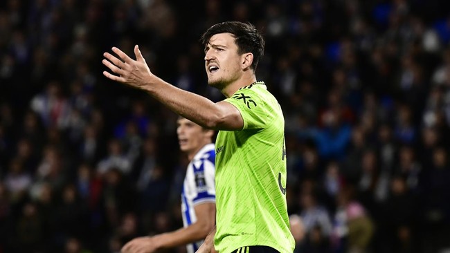 Bek Harry Maguire kembali menjadi sorotan setelah Manchester United kalah dari Sevilla dan tersingkir dari Liga Euro