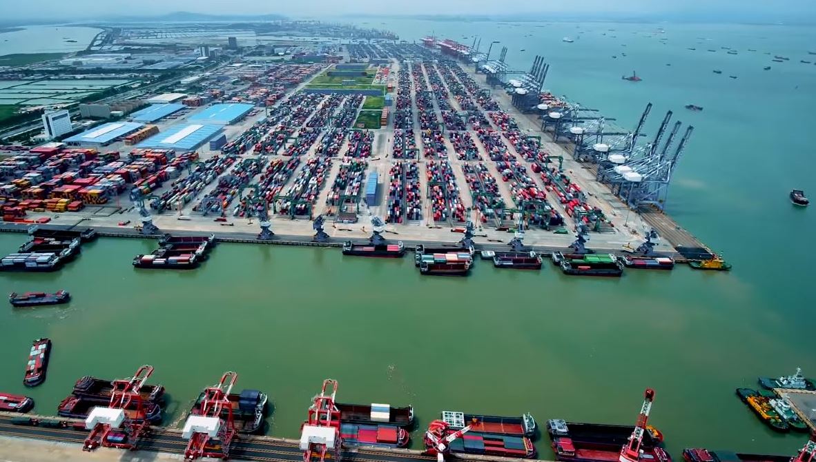 Bank sentral Tiongkok bersama dengan lembaga-lembaga penting pemerintah lainnya telah meluncurkan serangkaian 25 langkah ambisius yang bertujuan untuk memperkuat dukungan keuangan bagi sektor swasta negara tersebut