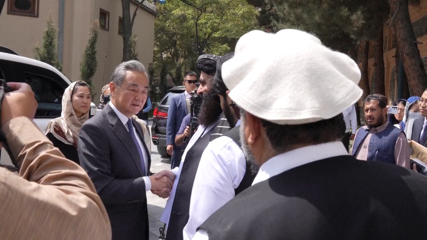 Menlu Tiongkok Tiba di Kabul untuk Berkunjung, Gelar Pembicaraan dengan Menlu Afghanistan
