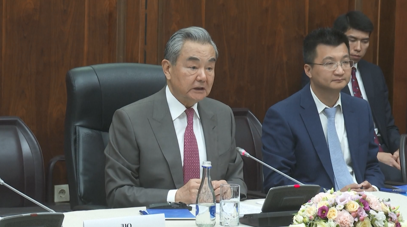 Menlu Tiongkok dan Kirgistan Gelar Dialog Strategis Pertama di Bishkek