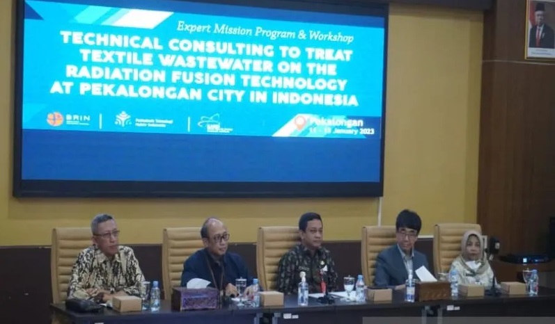 Politeknik Teknologi Nuklir Indonesia Yogyakarta melibatkan Badan Riset dan Inovasi Nasional dan Korea Atomic Energy Research Institute dalam upaya mengatasi permasalahan limbah industri