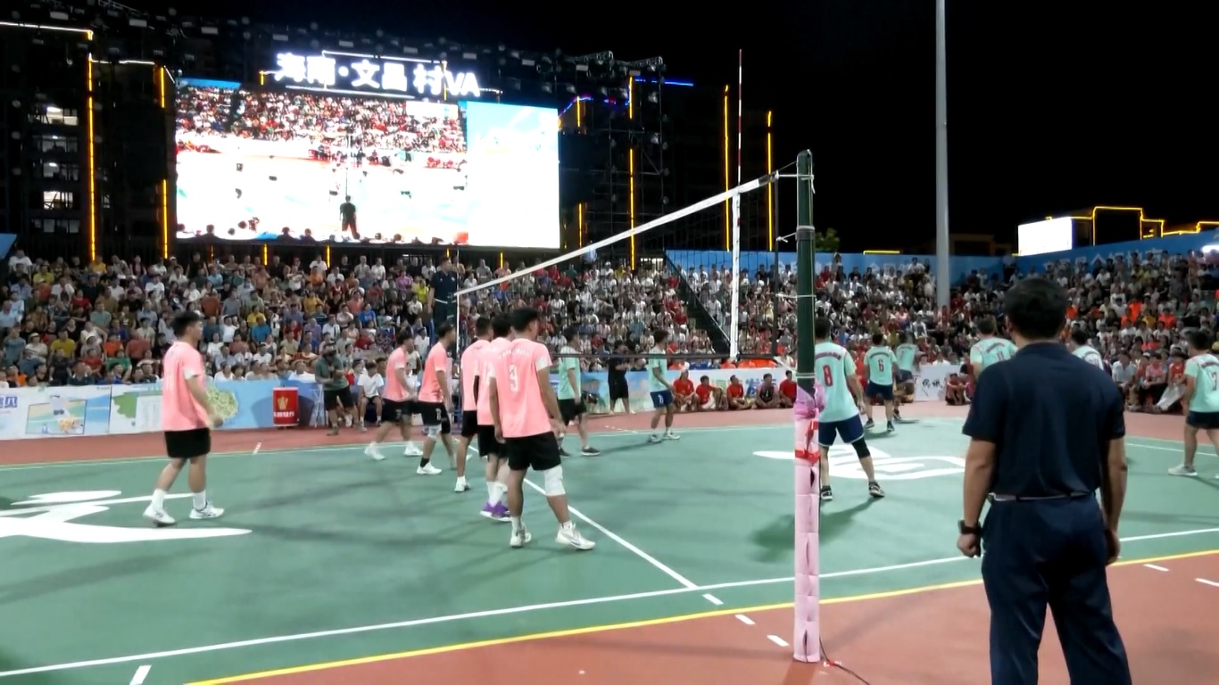 Olahraga khusus seperti selancar dan panjat tebing juga semakin populer dan menjadi favorit baru bagi banyak orang di Tiongkok