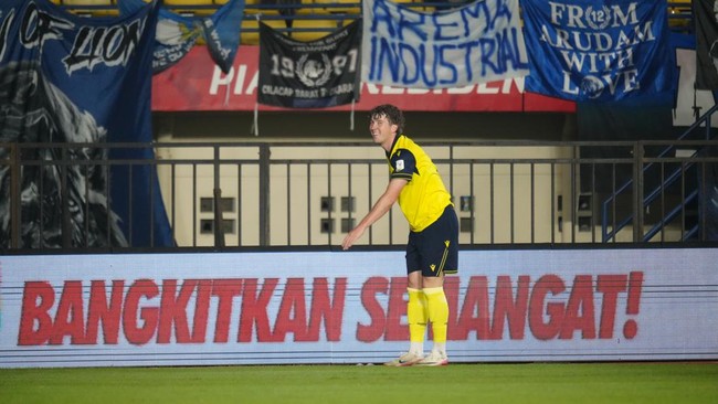 Pelatih Arema Minta Maaf Usai Paulinho Bikin Cedera Ole Romeny