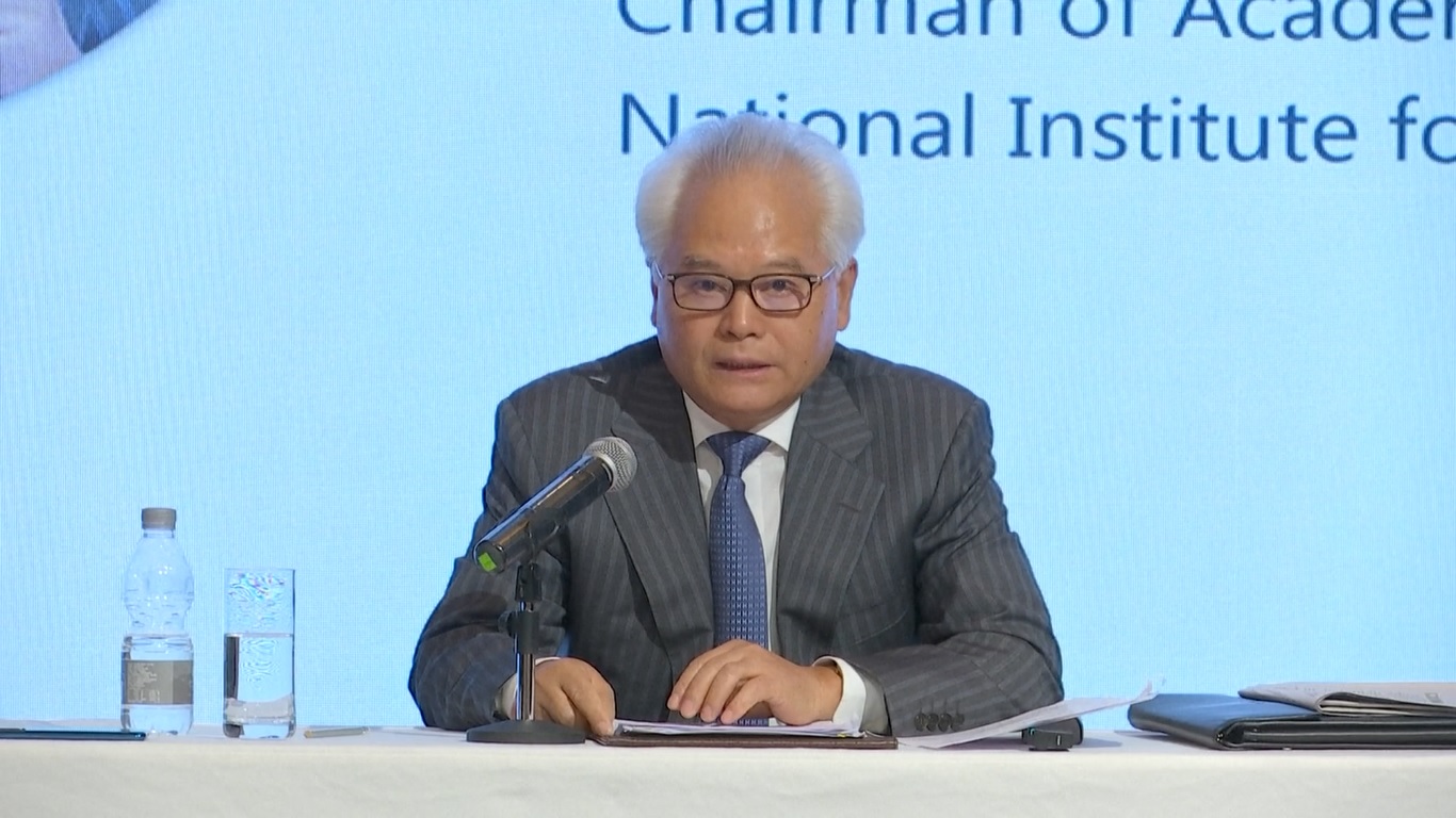 Wu Shicun menyerukan kepada pihak-pihak terkait lainnya untuk membantu menyelesaikan perselisihan melalui negosiasi dan konsultasi