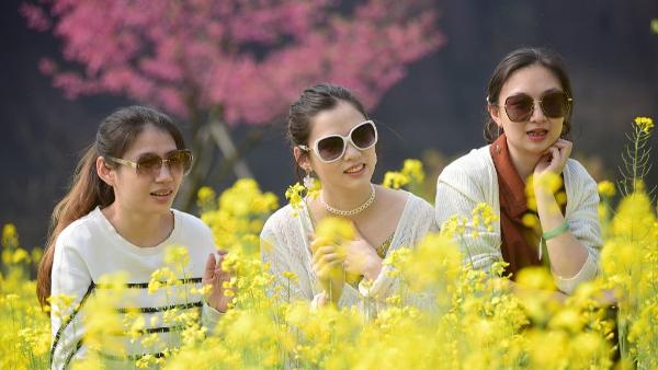 Ceng Beng adalah hari raya  untuk berziarah