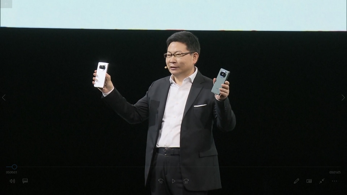 Teknologi itu memungkinkan pengguna untuk tetap terhubung bahkan ketika mereka berada di tempat yang tidak terjangkau layanan