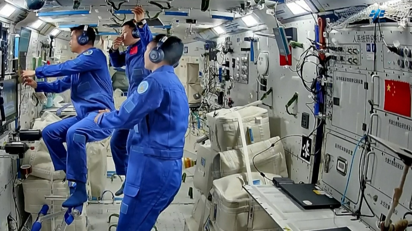 Awak Shenzhou-20 Tiongkok Siap untuk Putaran Ketiga Aktivitas Ekstravehicular di Luar Angkasa