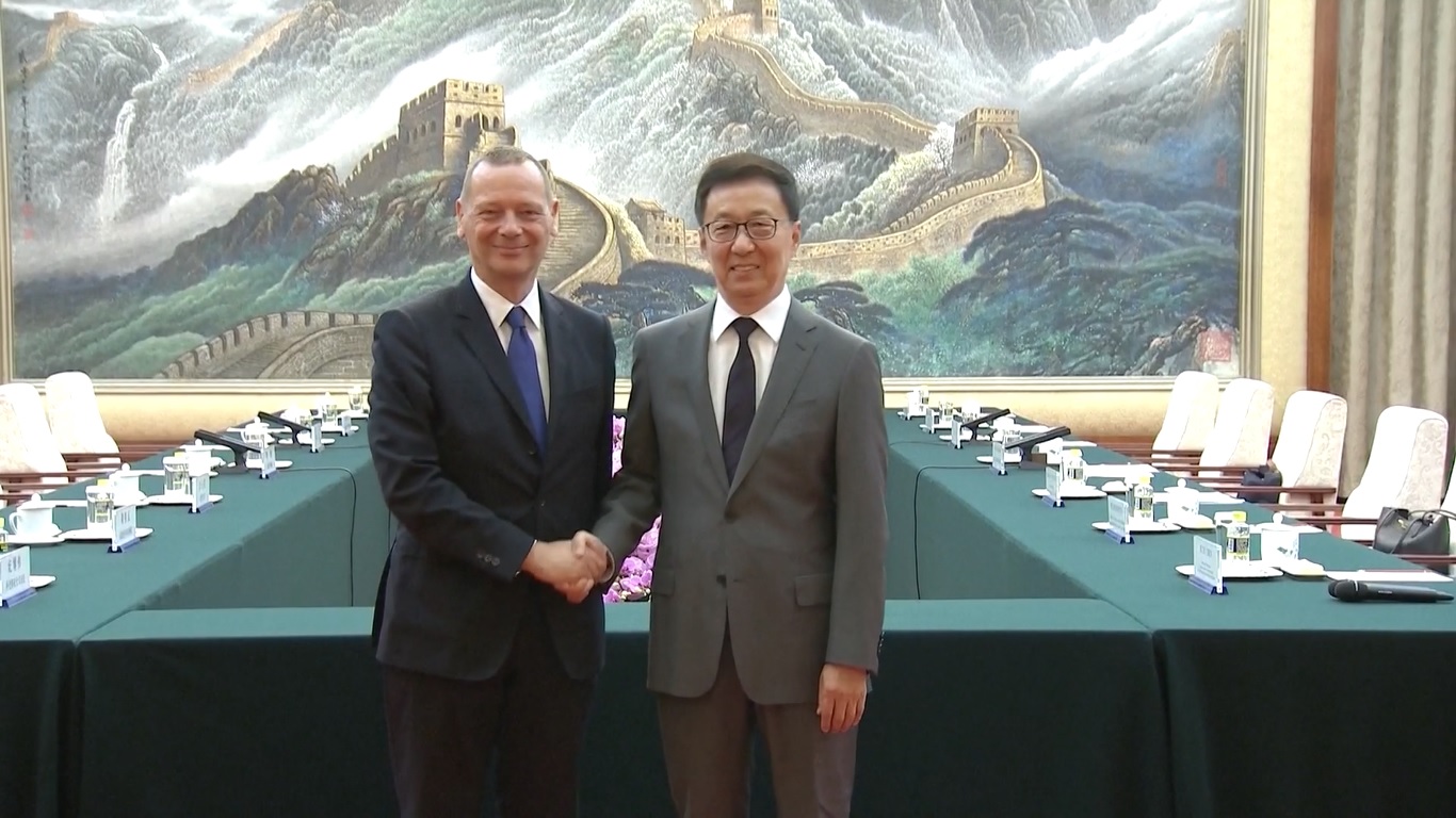 Wapres Tiongkok Bertemu Penasihat Diplomatik Presiden Prancis di Beijing