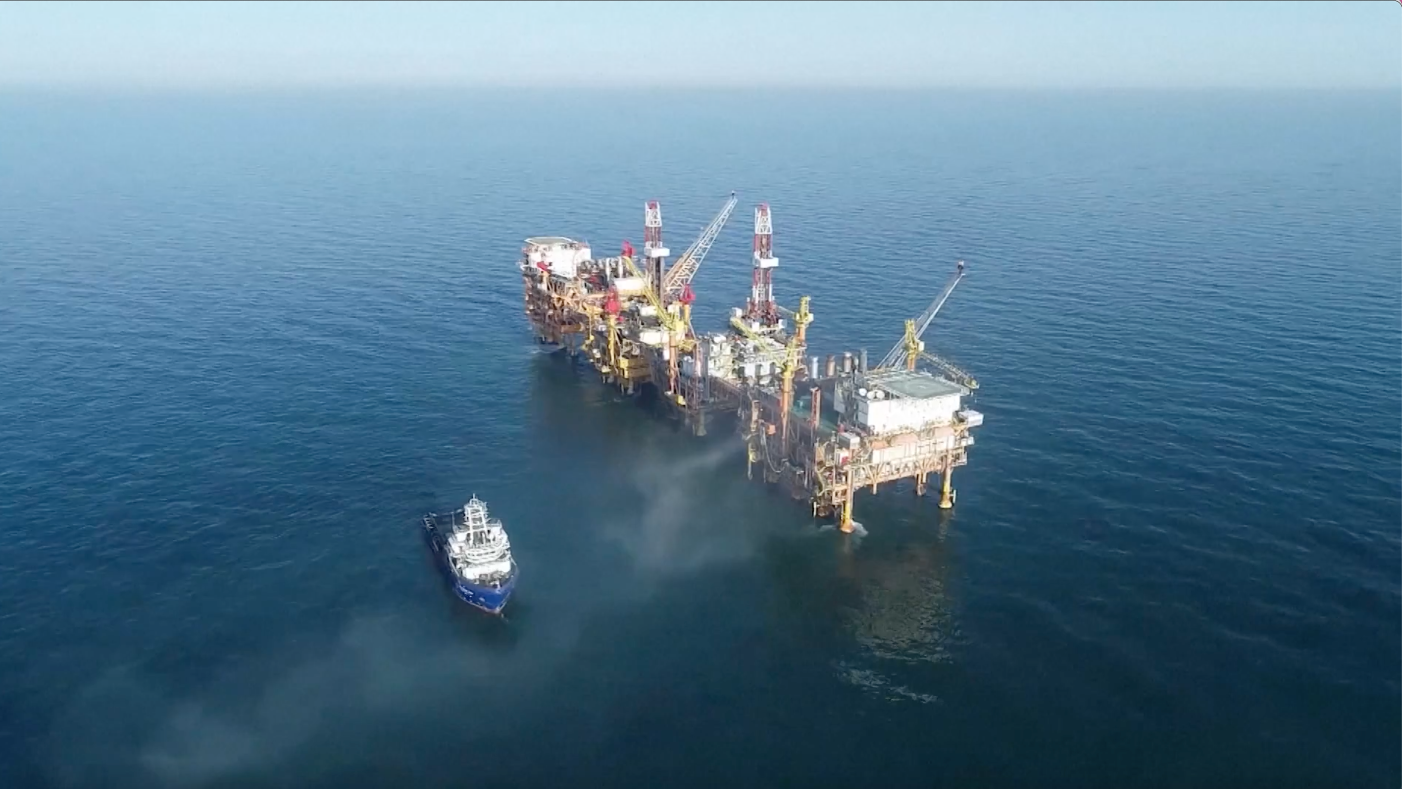 Proyek ini diharapkan mencapai puncak produksi harian sekitar 410