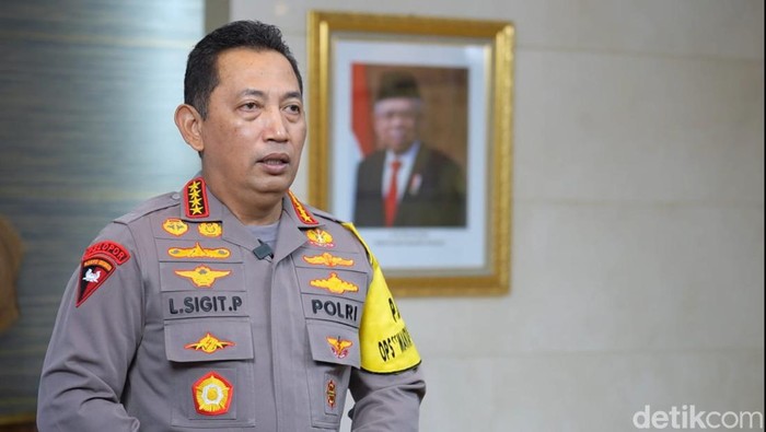 Kapolri mengatakan pengamanan dilakukan sejak tahapan Pemilu dimulai distribusi logistik pelaksanaan pencoblosan penghitungan hingga pengamanan saat dilakukan gugatan pemilu di Mahkamah Konstitusi (MK)