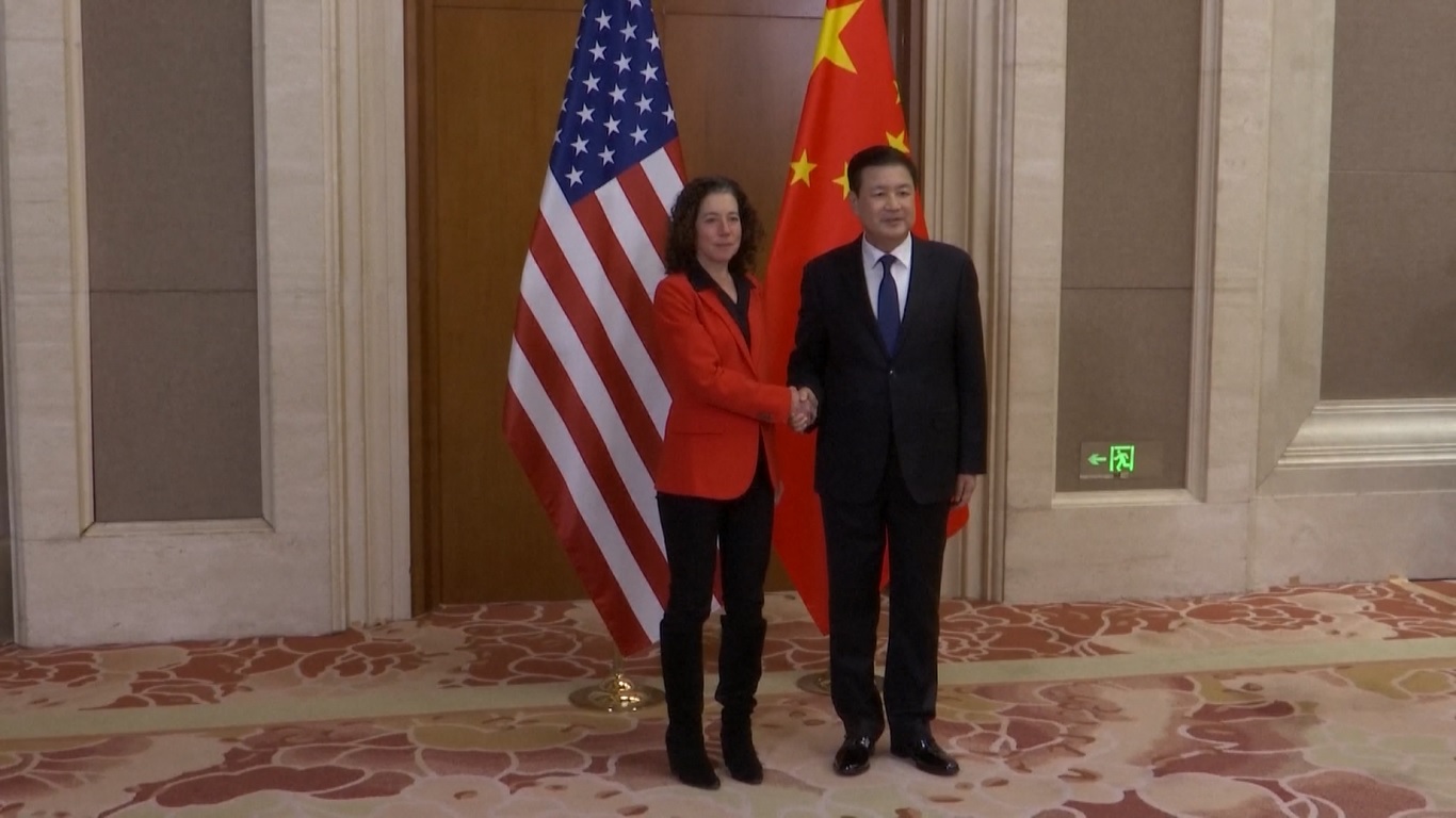 Penasihat Negara dan Menteri Keamanan Publik Tiongkok