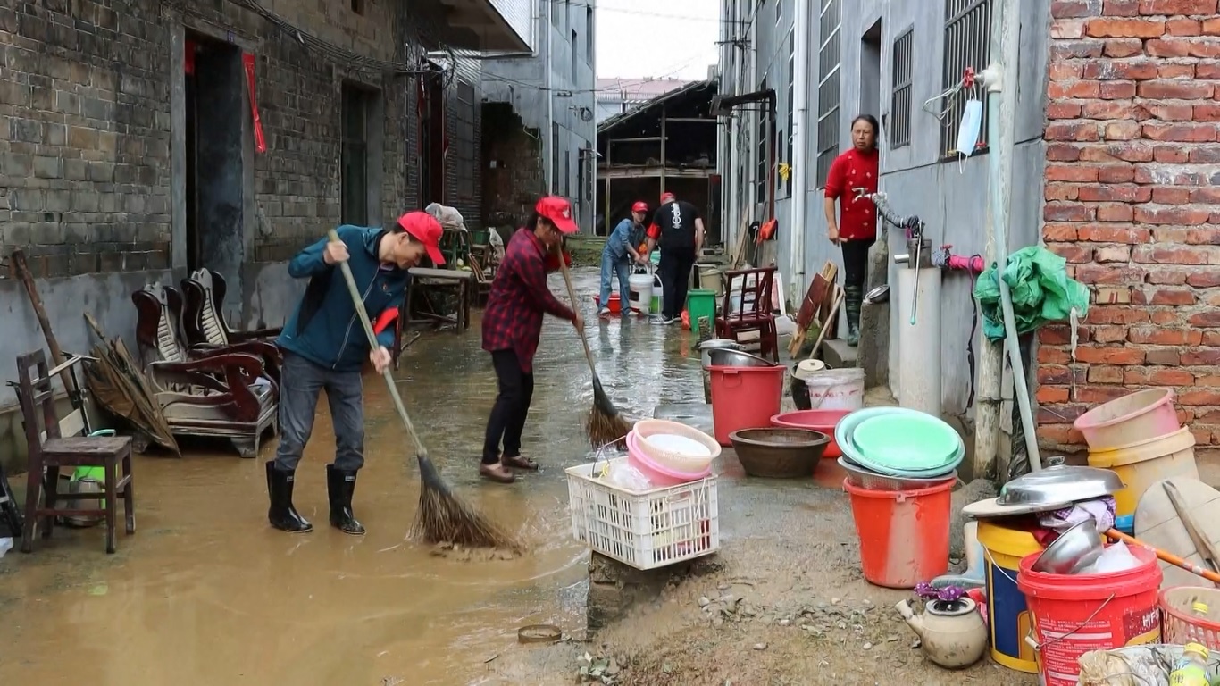 Hujan yang mengguyur kota Ji'an