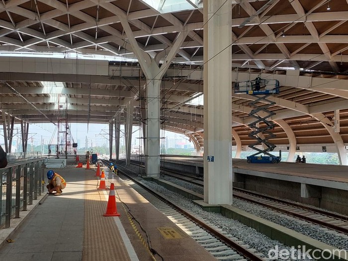 Direktur Utama KCIC Dwiyana Slamet Riyadi menjelaskan