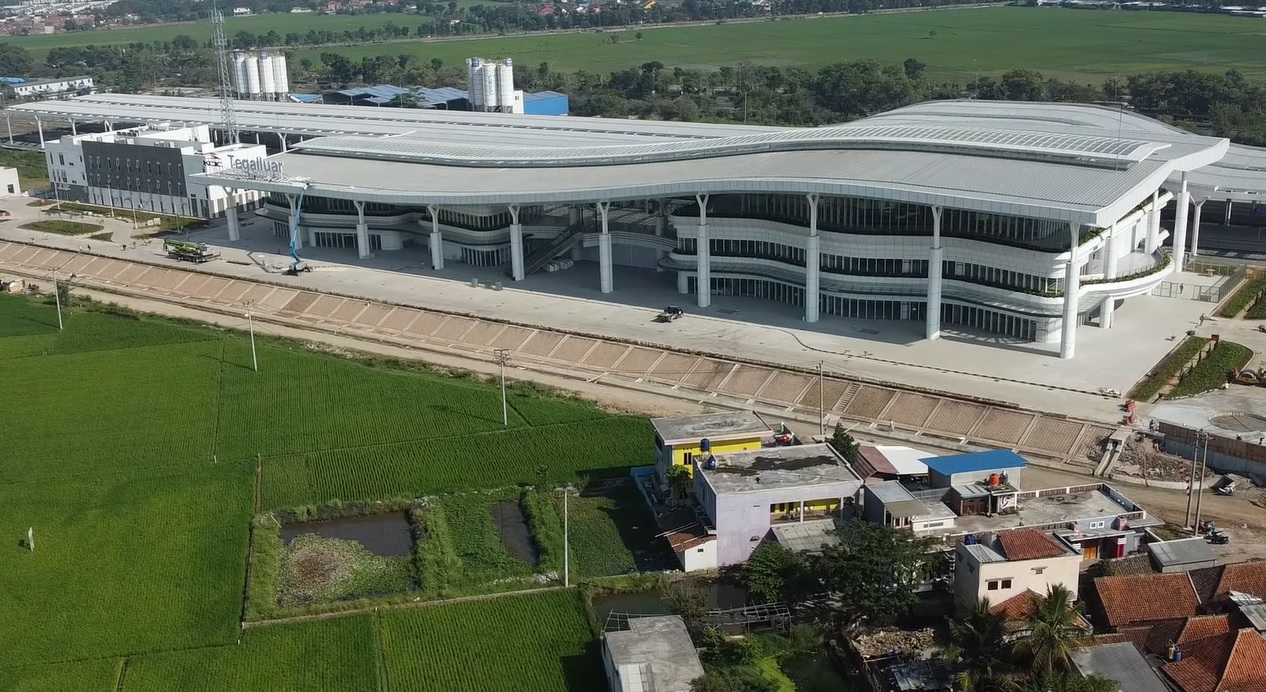 Menurut Eva diundurnya jadwal tersebut