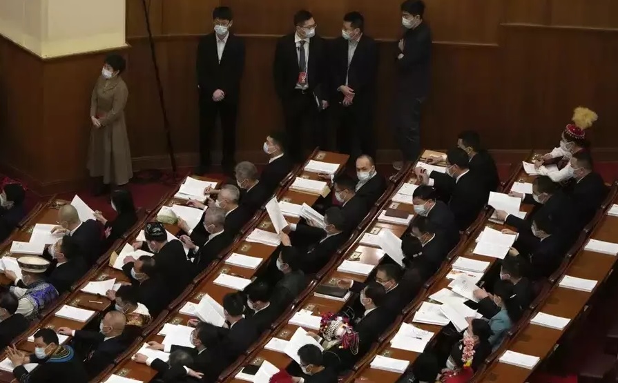 Di bawah pengaruh sejumlah faktor