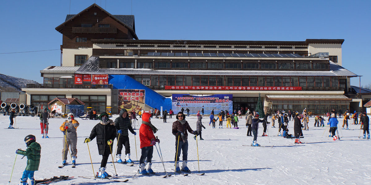 Sekitar dua kilometer dari Tembok Besar