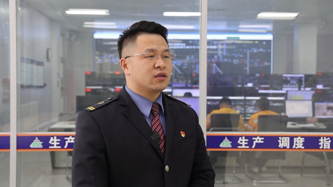 Pelabuhan di Daerah Otonomi Uygur Xinjiang di Tiongkok barat laut itu melayani kereta barang Tiongkok-Eropa pertama di wilayah tersebut pada tahun 2025 hanya 20 menit setelah tahun baru tiba