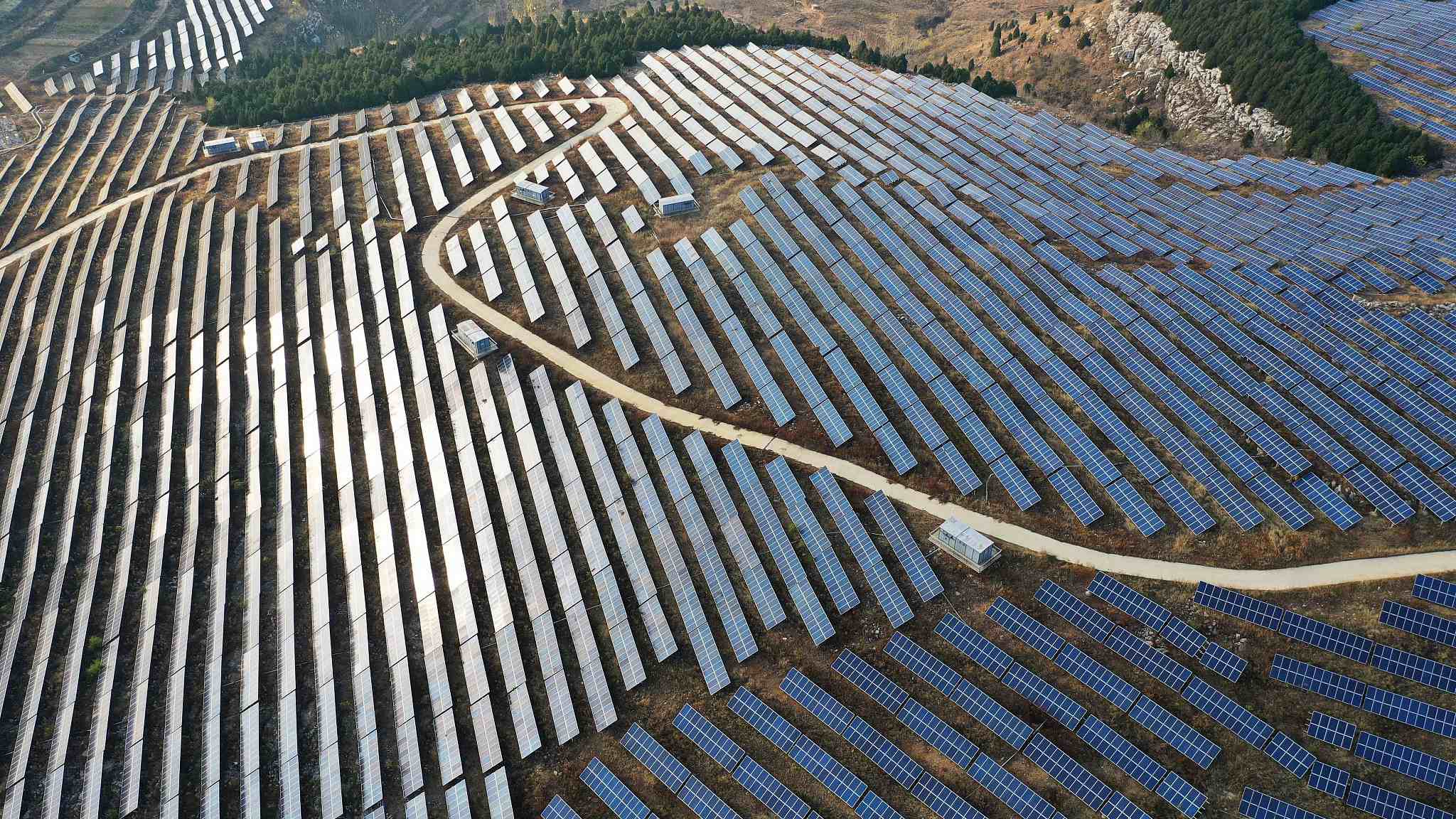 Kapasitas Energi Terbarukan Tiongkok Meningkat Pada H1 2025