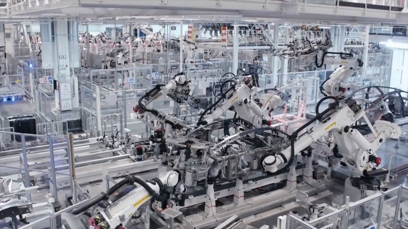 NBS menambahkan bahwa di antara 41 kategori industri yang dipantau oleh biro tersebut