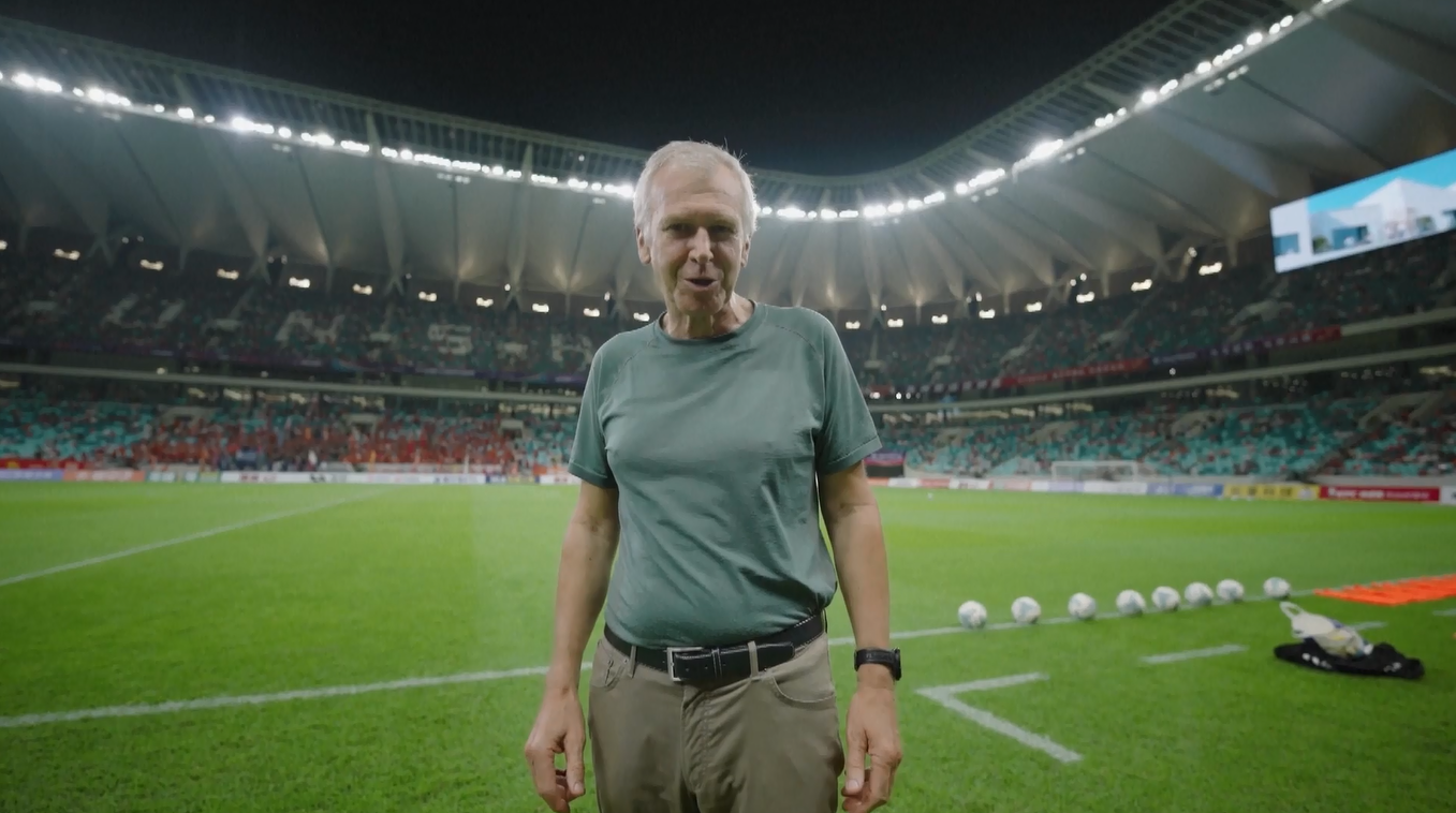 Liga Sepak Bola Akar Rumput di Tiongkok Picu Minat Eks PM Belgia