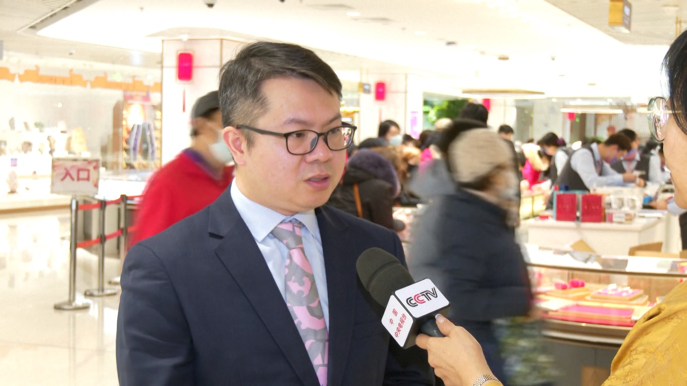 Produk emas yang tersedia untuk Tahun Naga tidak hanya memiliki variasi yang luas