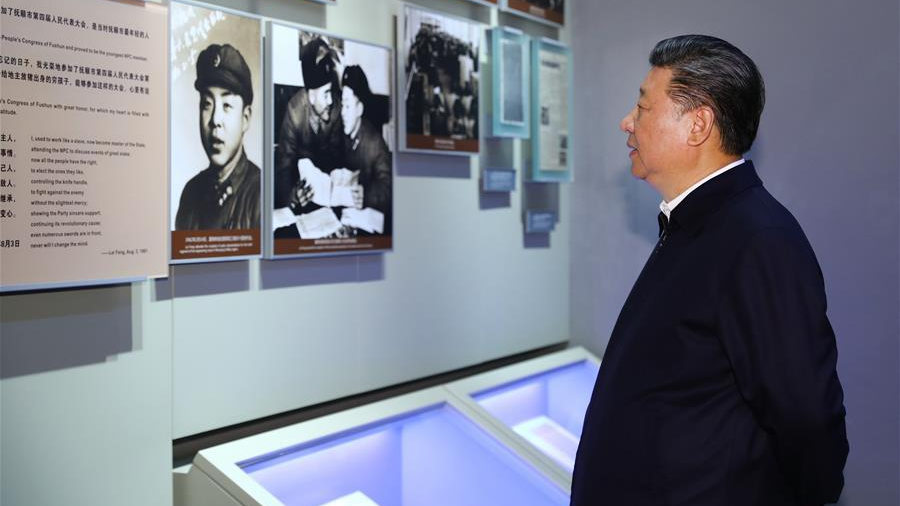 Lei Feng adalah prajurit Tentara Pembebasan Rakyat Tiongkok