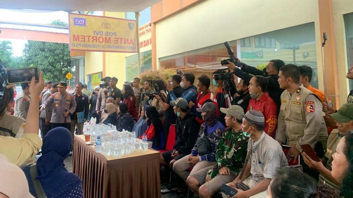 ejauh ini RS Polri Kramat Jati sudah mengidetifikasi dua jenazah korban kebakaran Depo Pertamina Plumpang