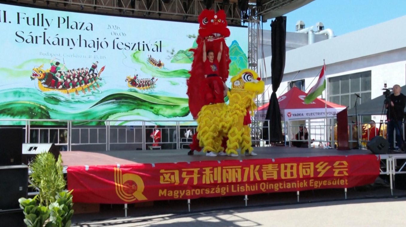 Acara Festival Perahu Naga Diadakan di Budapest