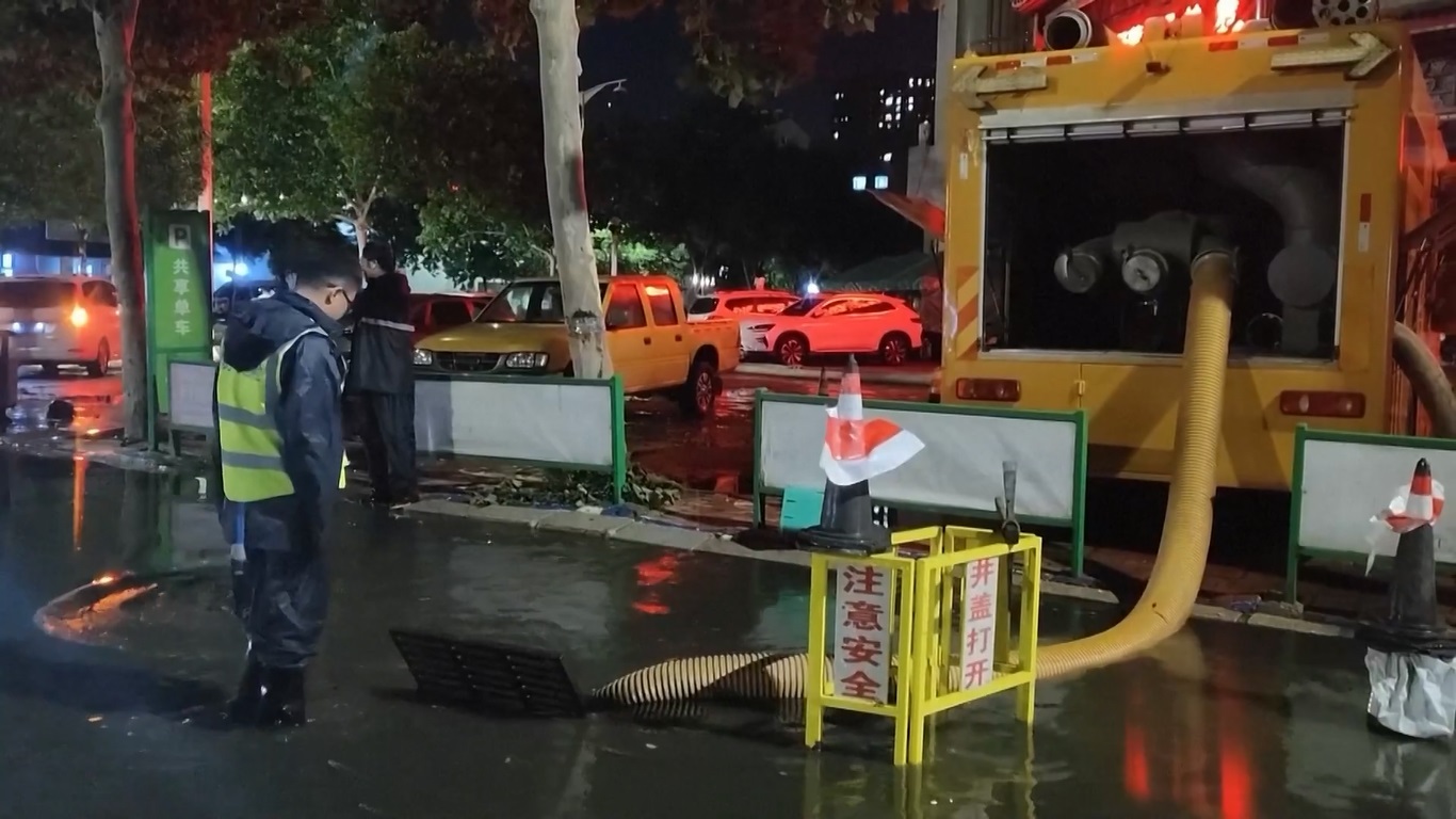 Cuaca Buruk Hantam Tiongkok Utara, Ganggu Kehidupan Sehari-hari Warga