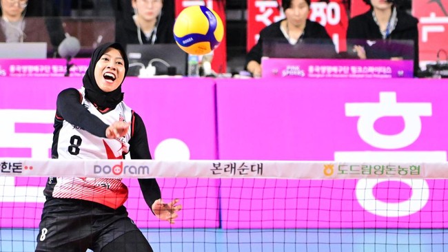 Bintang Timnas Voli Putri Indonesia Megawati Hangestri Pertiwi tengah menjadi perbincangan usai kerap jadi penentu kemenangan Red Sparks di Liga Voli Putri Korea Selatan Berikut profil Megawati Megatron