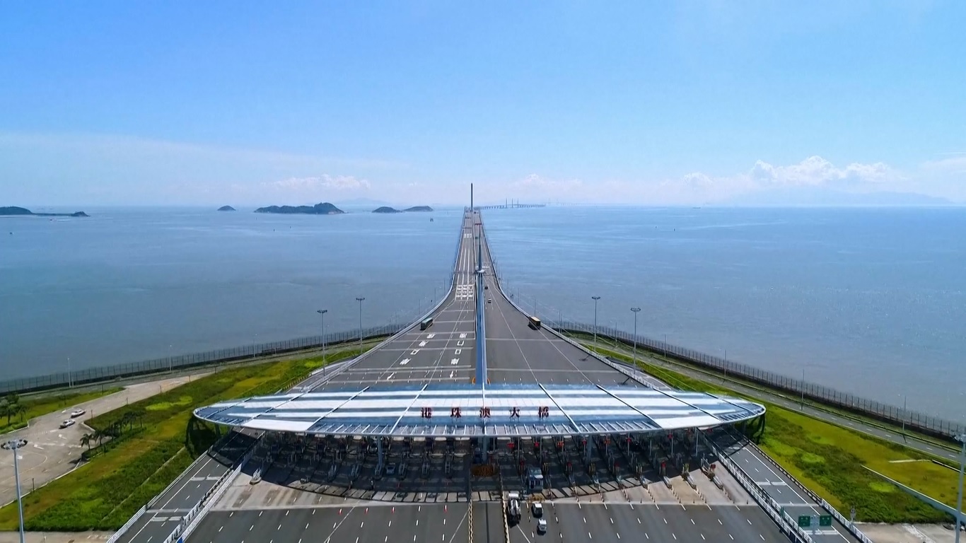 Skema ini memungkinkan mobil pribadi dari Makau dan Hong Kong yang memenuhi syarat untuk berkendara ke Guangdong melalui Jembatan Hong Kong-Zhuhai-Macao (HZMB) tanpa perlu mendapatkan kuota reguler