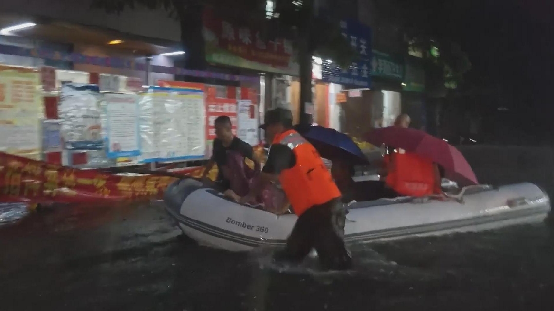 Nyanyian "Ode untuk Tanah Air". Berikan Kekuatan bagi Tim Penyelamat di Daerah Otonomi Guangxi Zhuang