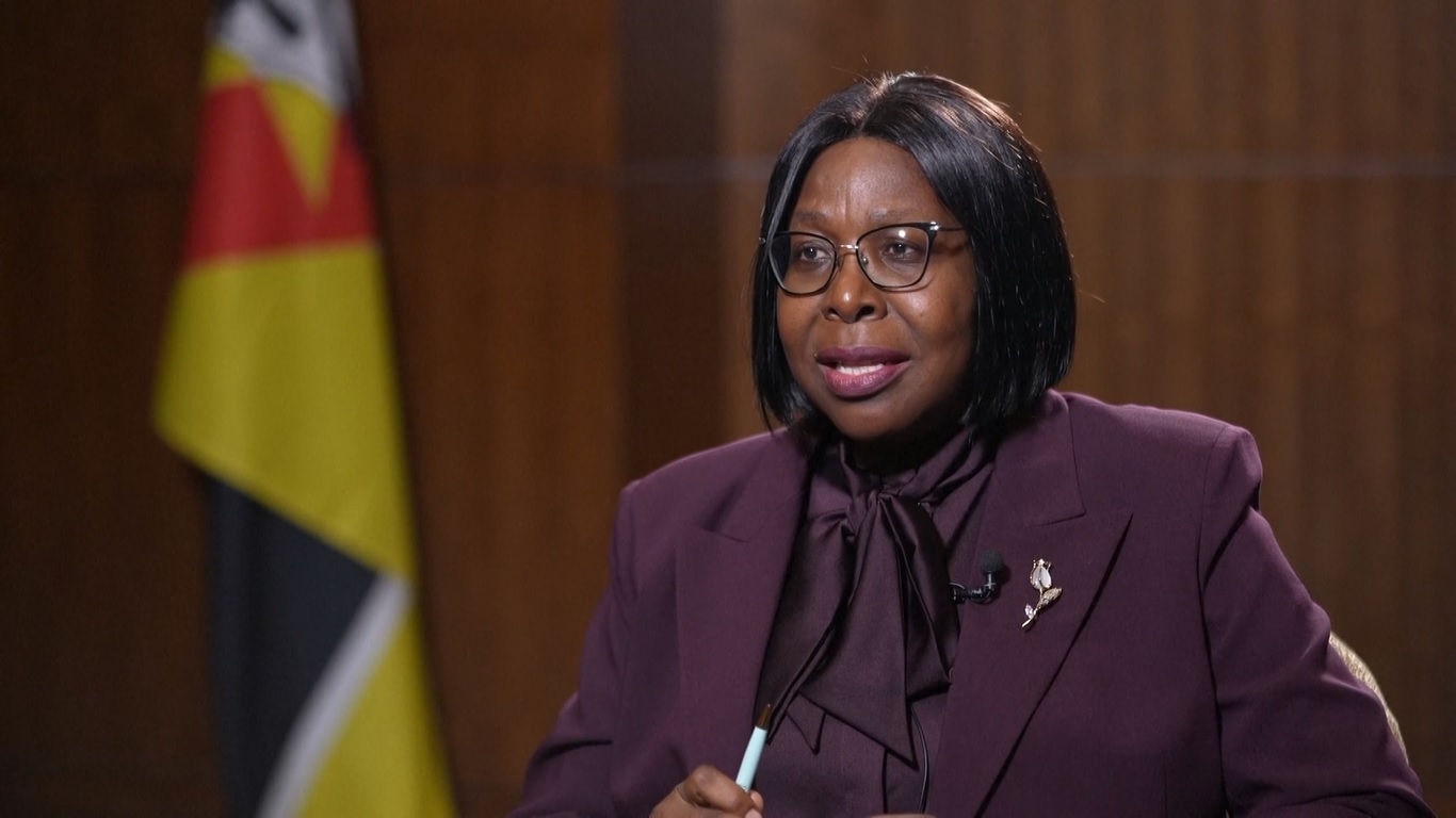 PM Mozambik Memuji Pencapaian Tiongkok dalam Hak-hak Perempuan di KTT Beijing