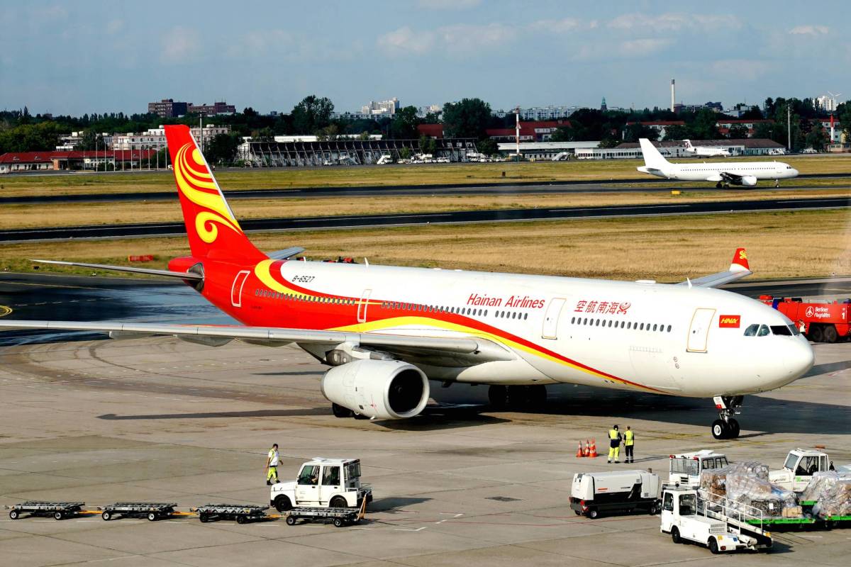 Otoritas berencana untuk lebih meningkatkan frekuensi penerbangan antara Haikou dan Kuala Lumpur ibu kota Malaysia dan antara Haikou dan Daerah Administratif Khusus Hong Kong