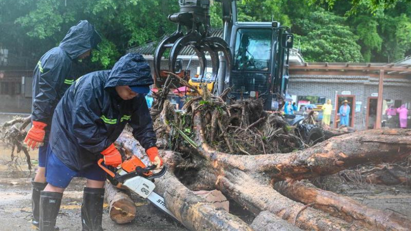 Tiongkok Fokus Berjuang Melawan Hujan Lebat yang Terus Mengguyur Guangdong, Tiongkok Selatan