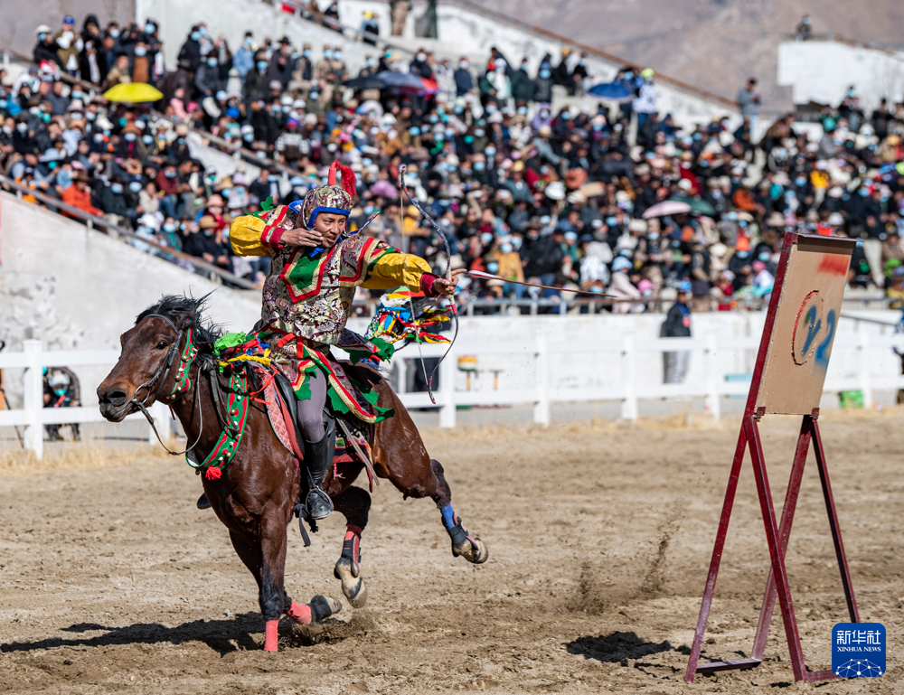 Lhasa merupakan destinasi wajib para pecinta alam dan tradisi