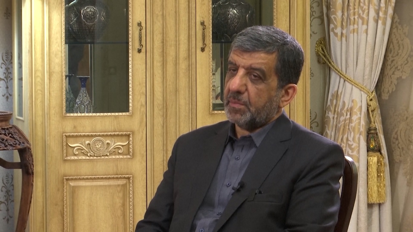 Di luar pertukaran artistik