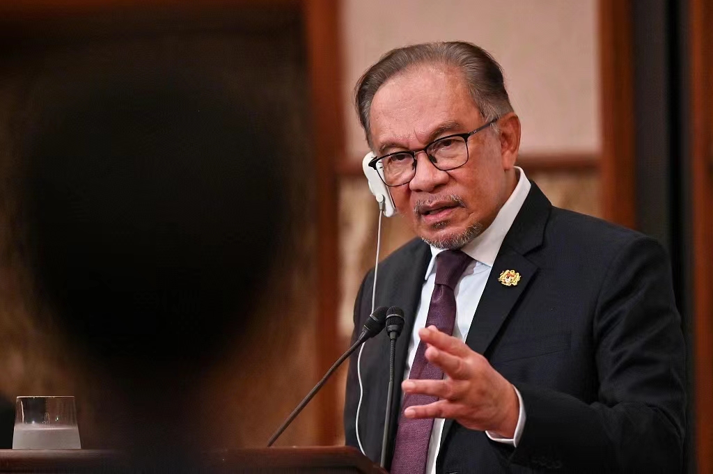 Anwar menegaskan kembali pendirian negara-negara ASEAN dan Tiongkok untuk bersama-sama memelihara perdamaian dan kestabilan di Laut Tiongkok Selatan