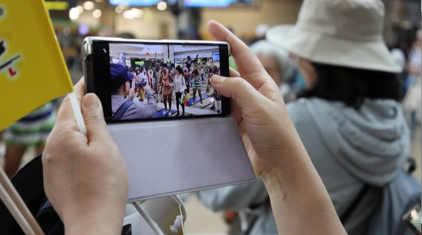 Rombongan wisatawan pertama pascapandemi dari Tiongkok tiba di Johannesburg