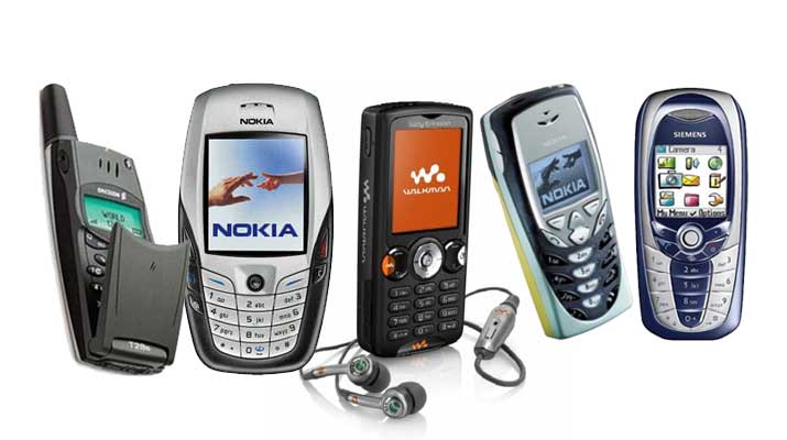 Feature phone merupakan ponsel yang memiliki fungsi dan fitur yang jauh lebih sederhana ketimbang smartphone